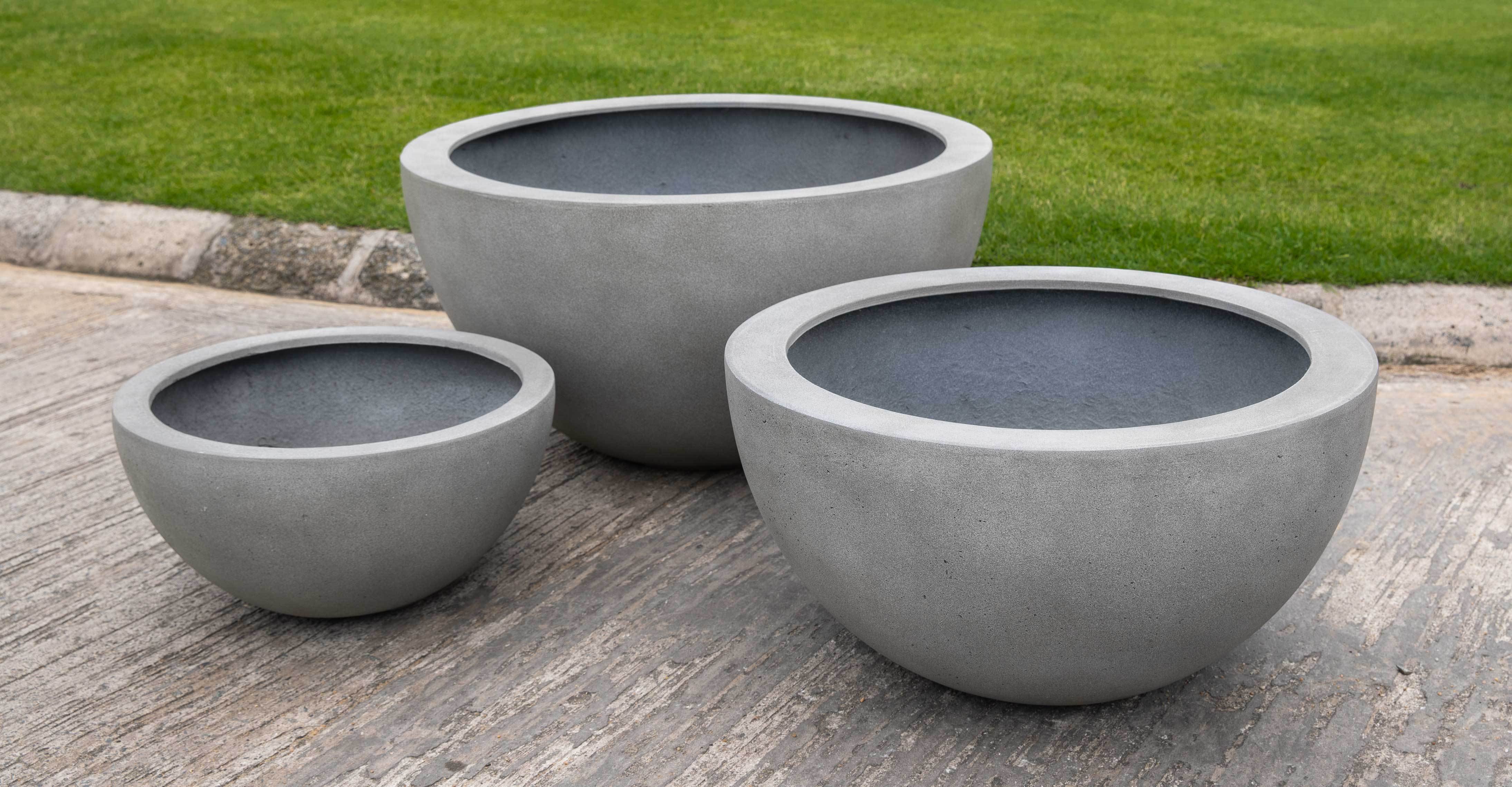Photo of Campania Piccadilly Planter Lite - Marquis Gardens